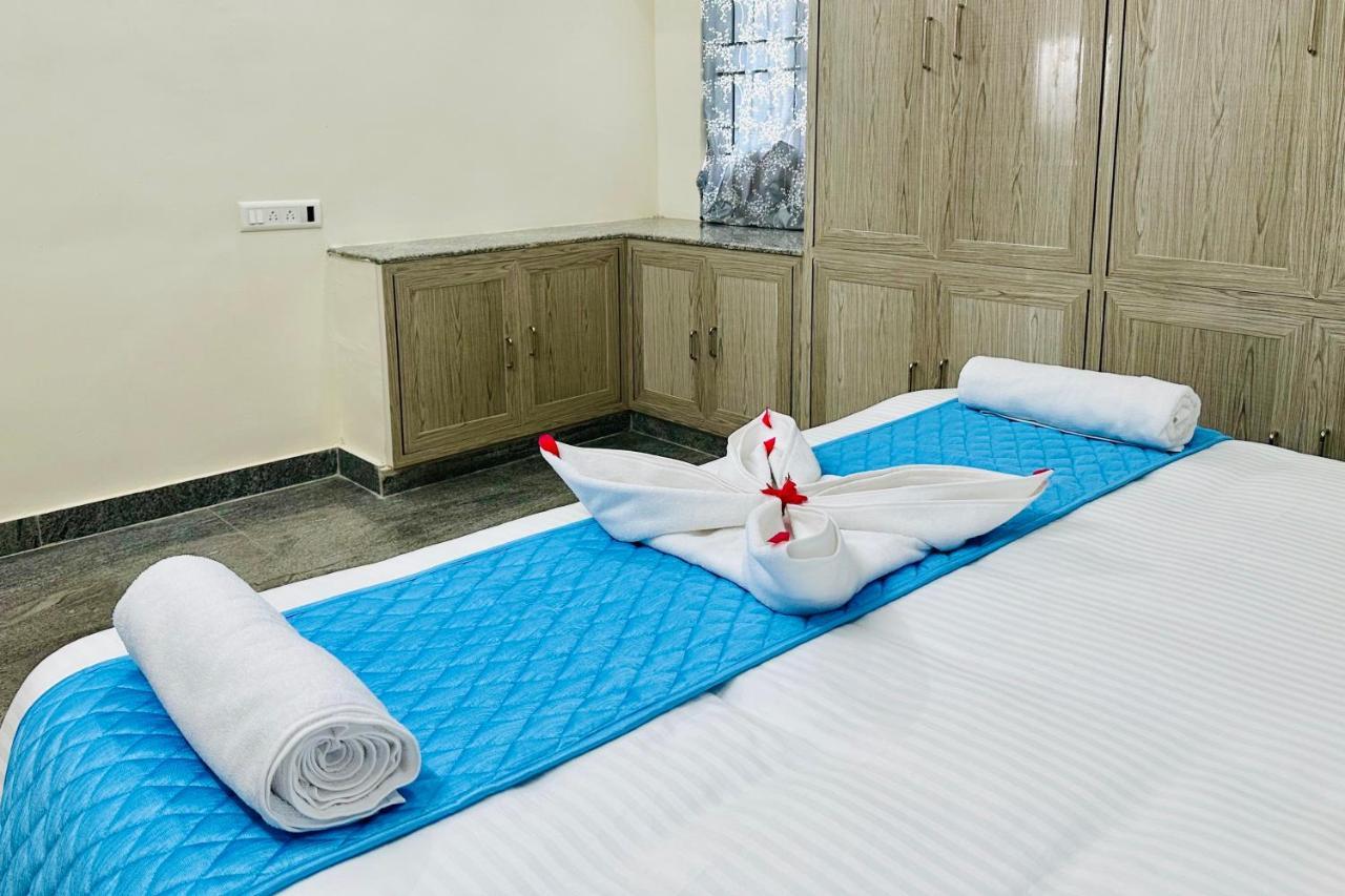 Tirupati Homestay - Ragunatha Resorts - 3Bhk Ac Apartments For Large Families - Free Breakfast - Flyover To Alipiri Gate - Wifi - Android Tv - - Easy Access To Visit All Temples Luaran gambar