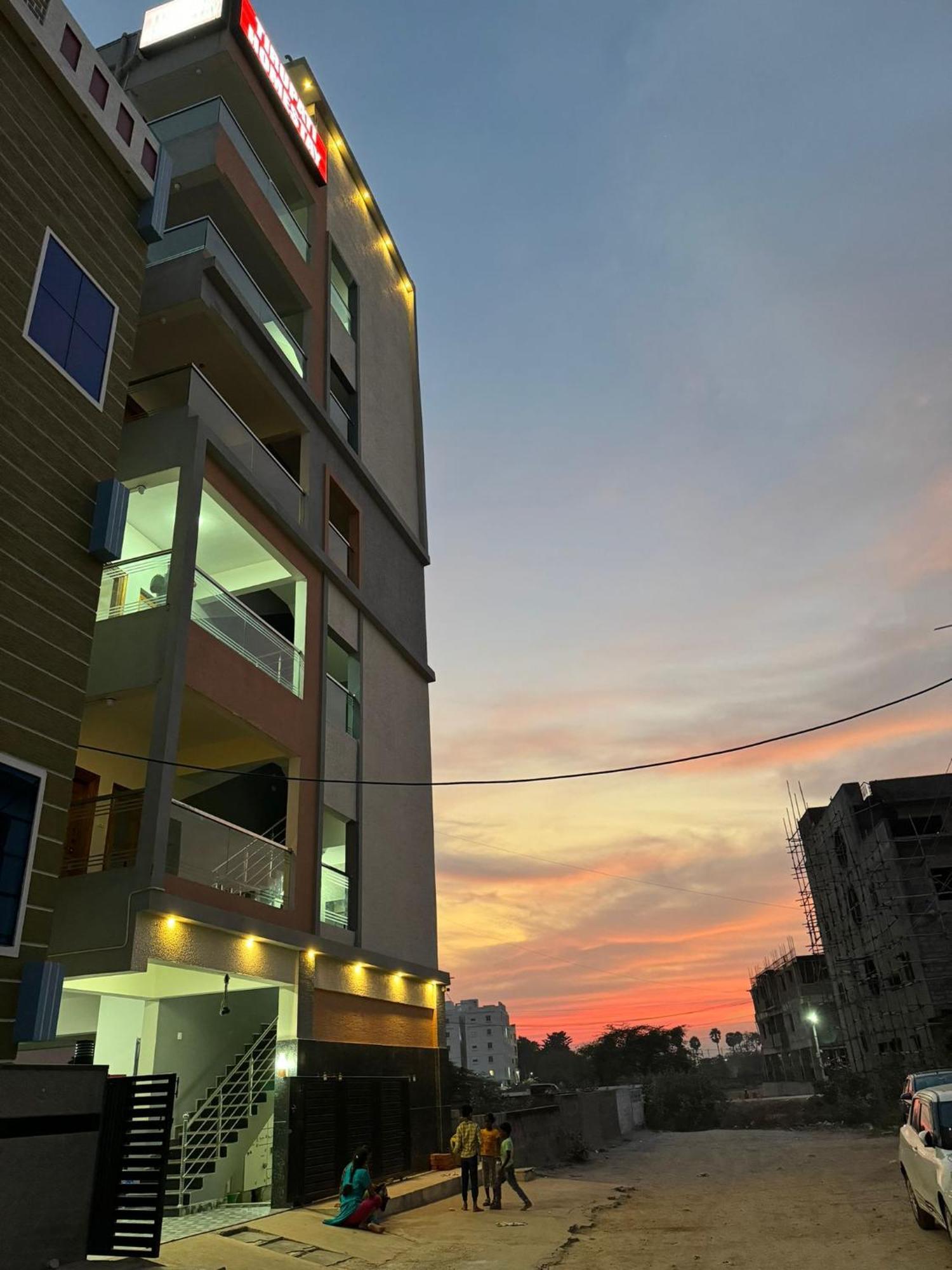 Tirupati Homestay - Ragunatha Resorts - 3Bhk Ac Apartments For Large Families - Free Breakfast - Flyover To Alipiri Gate - Wifi - Android Tv - - Easy Access To Visit All Temples Luaran gambar